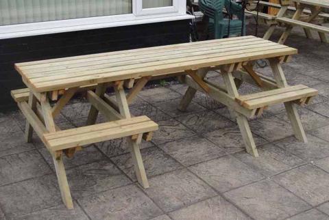 6-Seater Picnic Table- Fits 1 Wheelchair